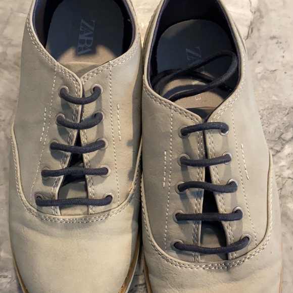 Zara kids shoes Sz: 2 - Picture 2 of 4